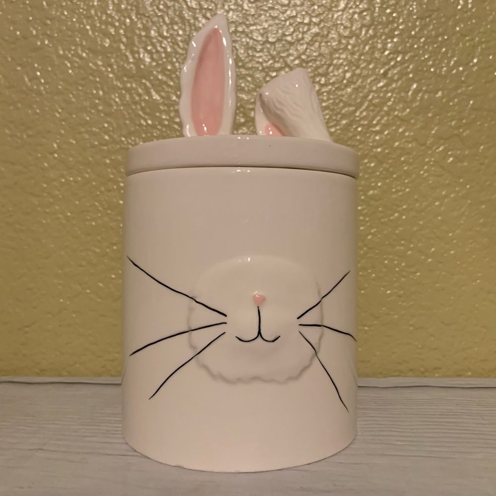 NWOT Magenta Ivory Bunny 🐰 Face Canister With Ears Lid